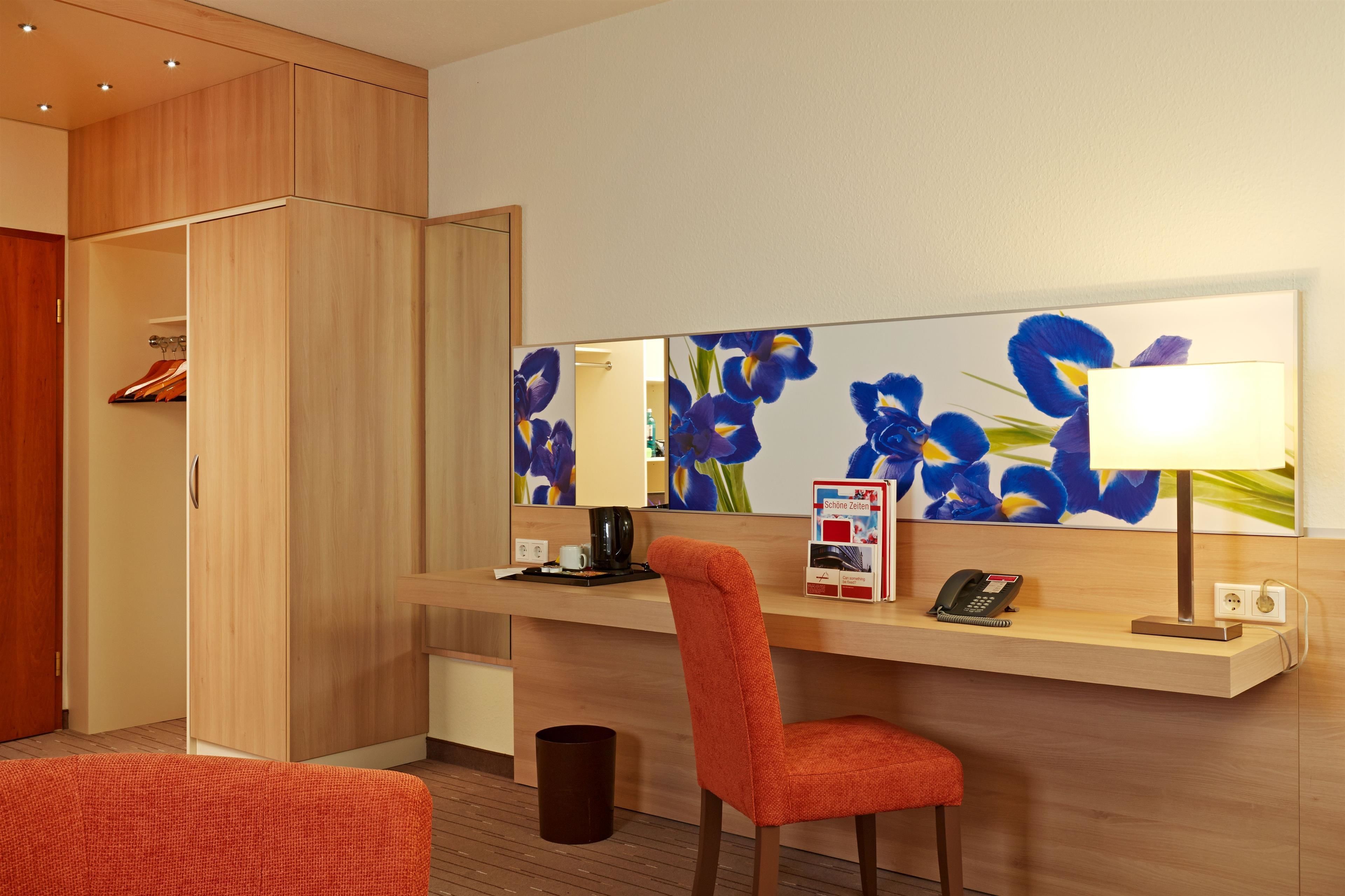 business room | desk, iron/ironing board, free cots/infant beds, rollaway beds