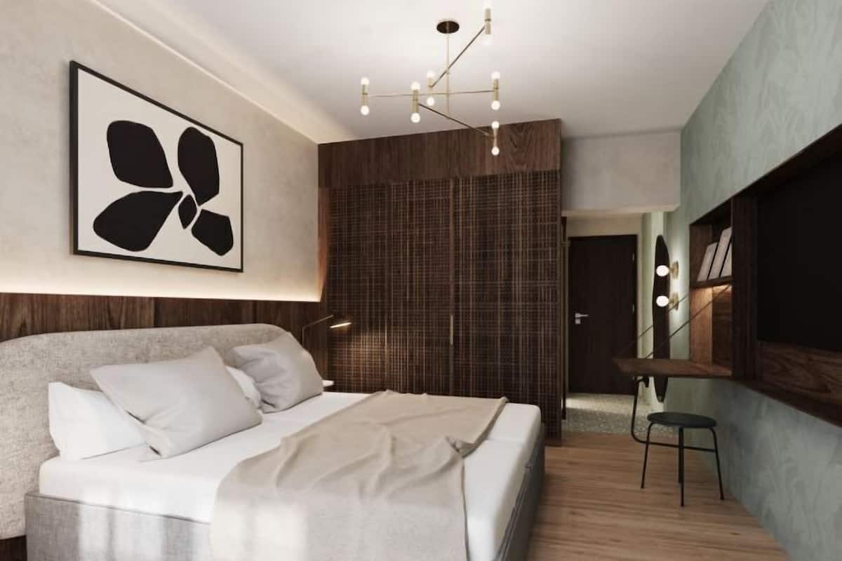 Minibar, in-room safe, desk, blackout curtains