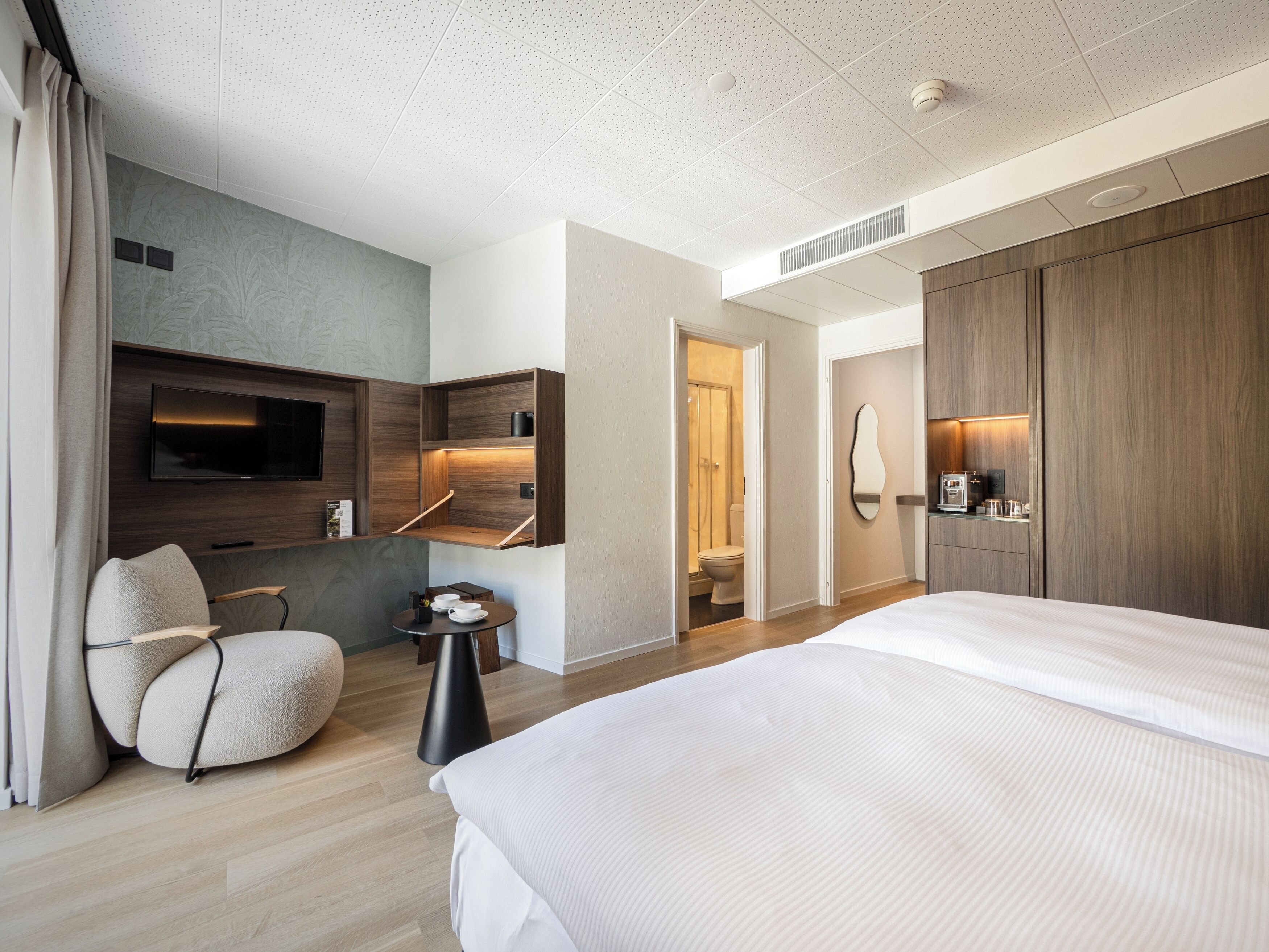 Minibar, in-room safe, desk, blackout curtains