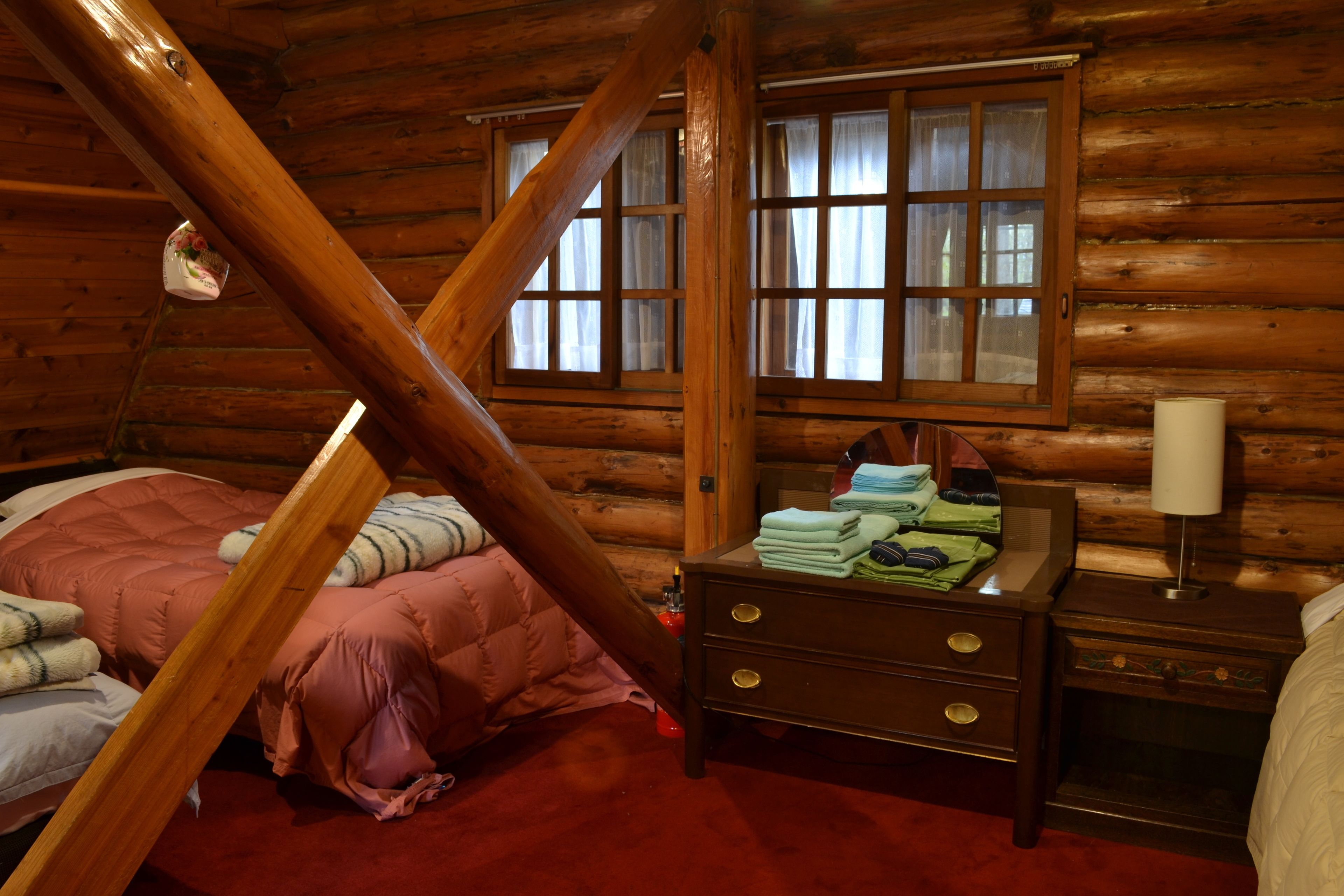 family cabin, 1 bedroom, kitchen | in-room safe, desk, free wifi, bed sheets