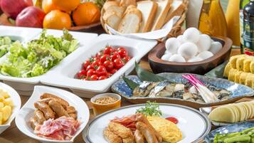 Daily buffet breakfast for a fee