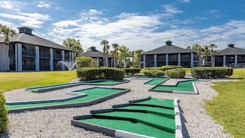 Mini-golf