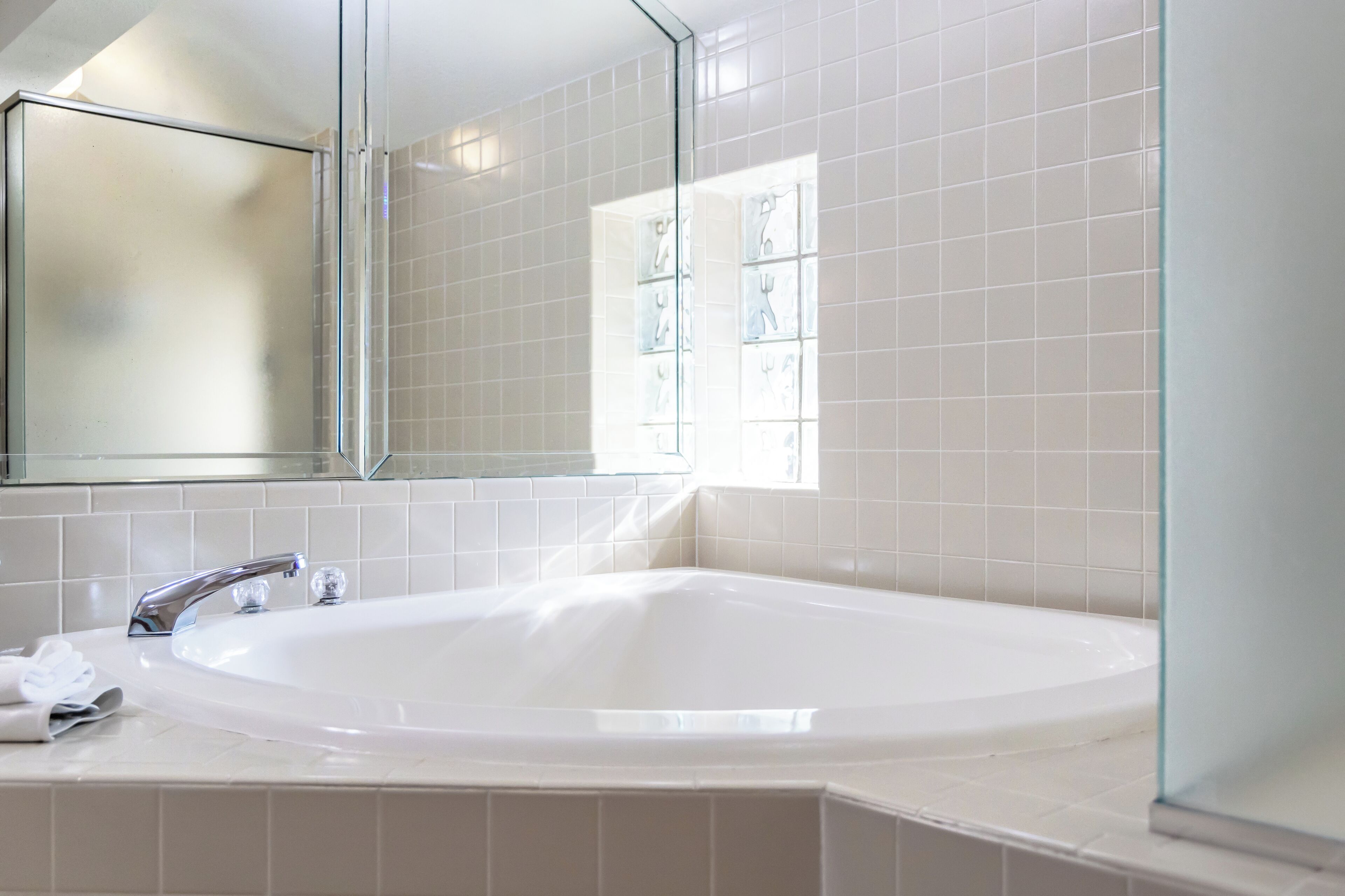 Suite, 2 Bedrooms | Bathroom | Combined shower/tub, eco-friendly toiletries, hair dryer, towels