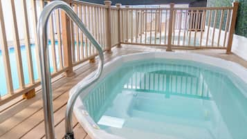 Indoor spa tub