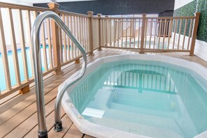 Indoor spa tub
