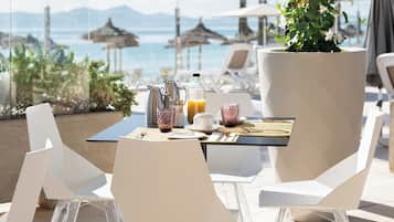 2 restaurants, breakfast, lunch, dinner served; Mediterranean cuisine