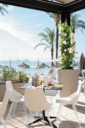 2 Restaurants, Frühstück, Mittagessen, Abendessen, mediterrane Küche