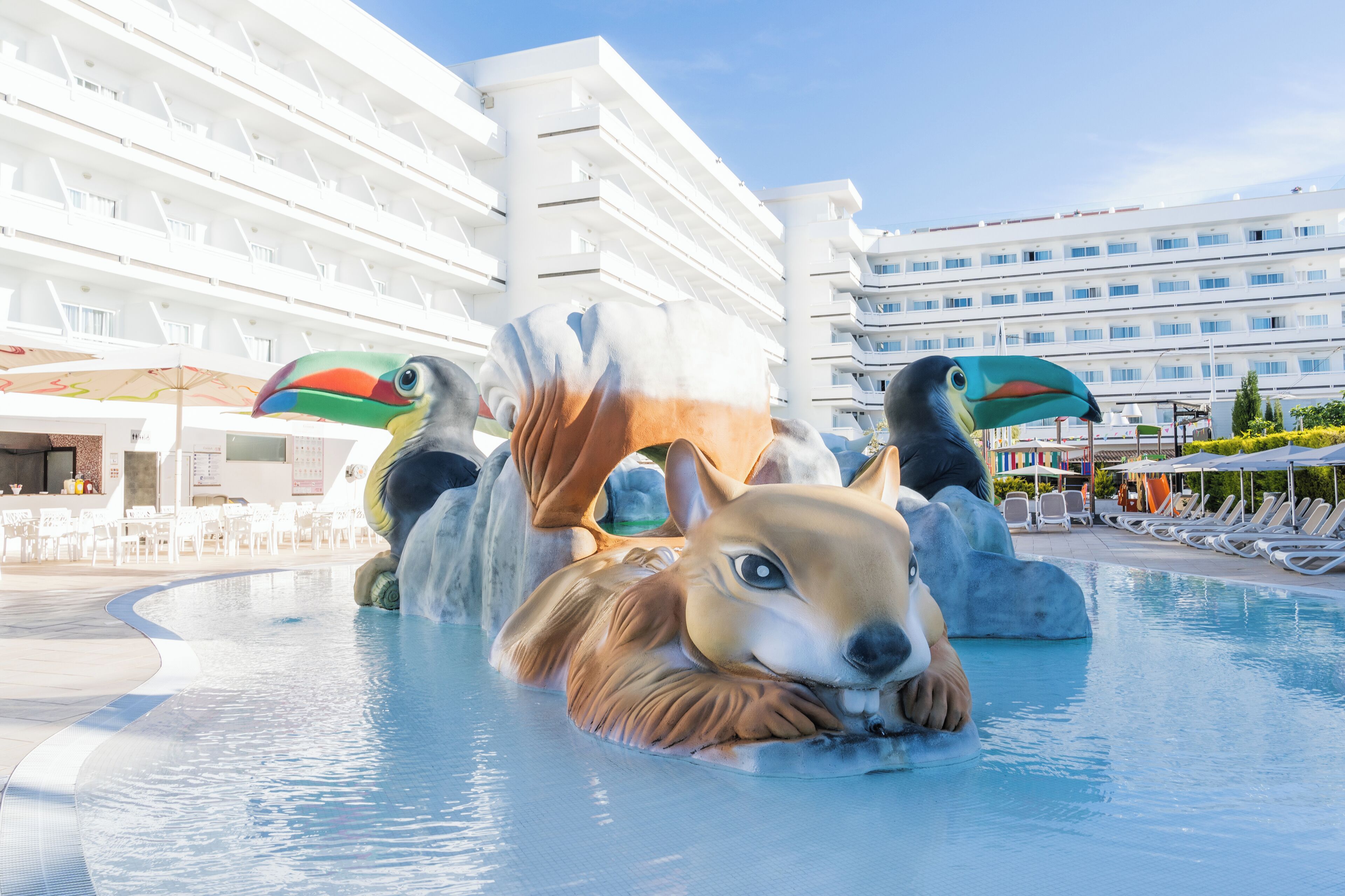 seasonal outdoor pool, open 10:00 am to 6:00 pm, pool umbrellas