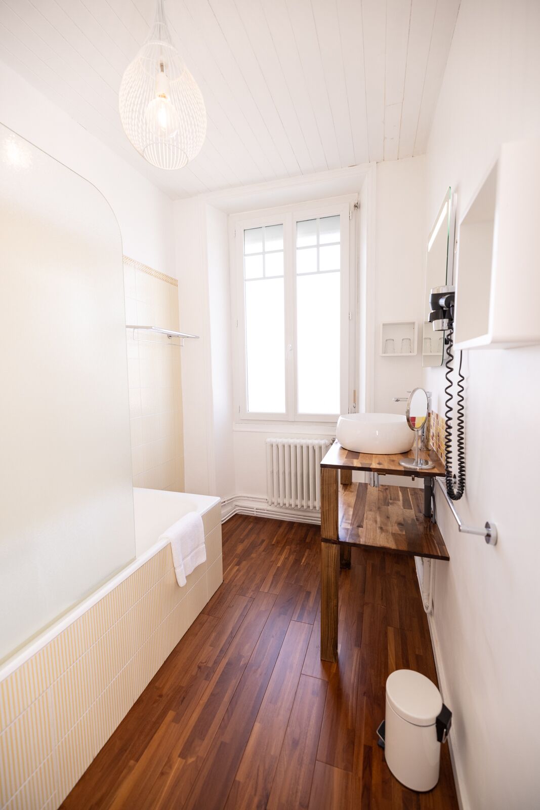 superior double room | bathroom | free toiletries, hair dryer, towels