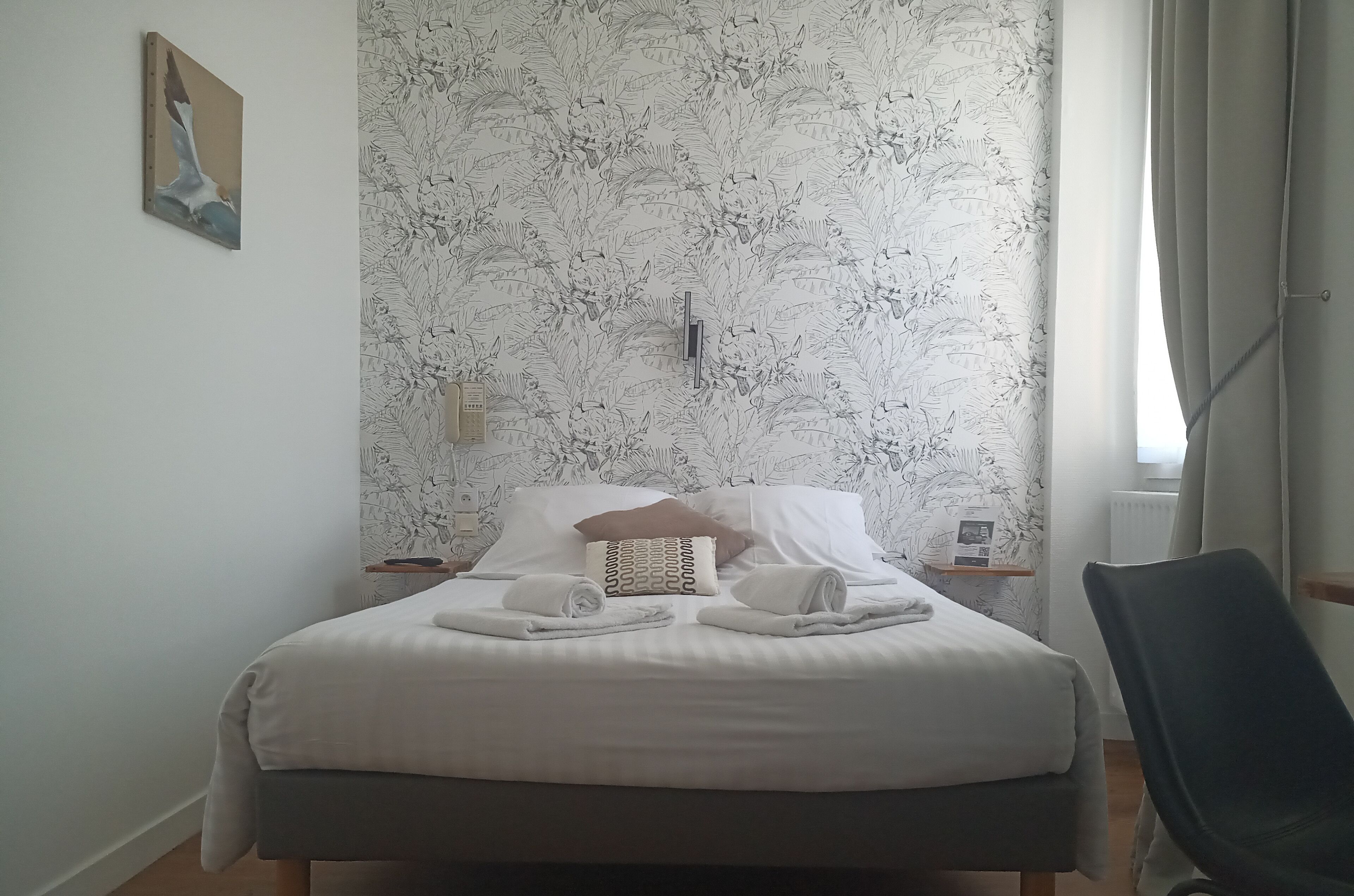 classic double room | premium bedding, individually decorated, desk, soundproofing