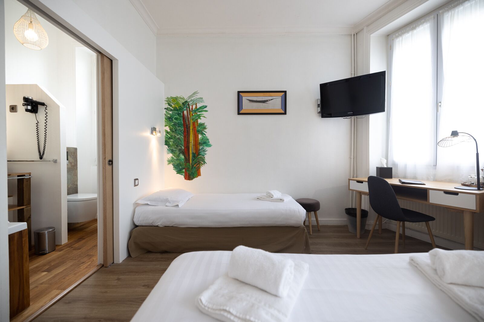 triple room | premium bedding, individually decorated, desk, soundproofing