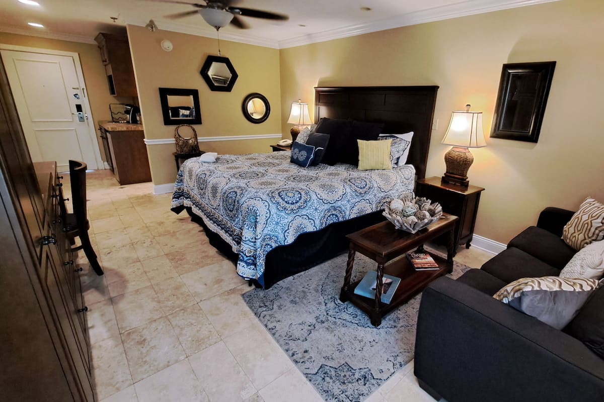 King Room 107 | Premium bedding, individually decorated, individually furnished
