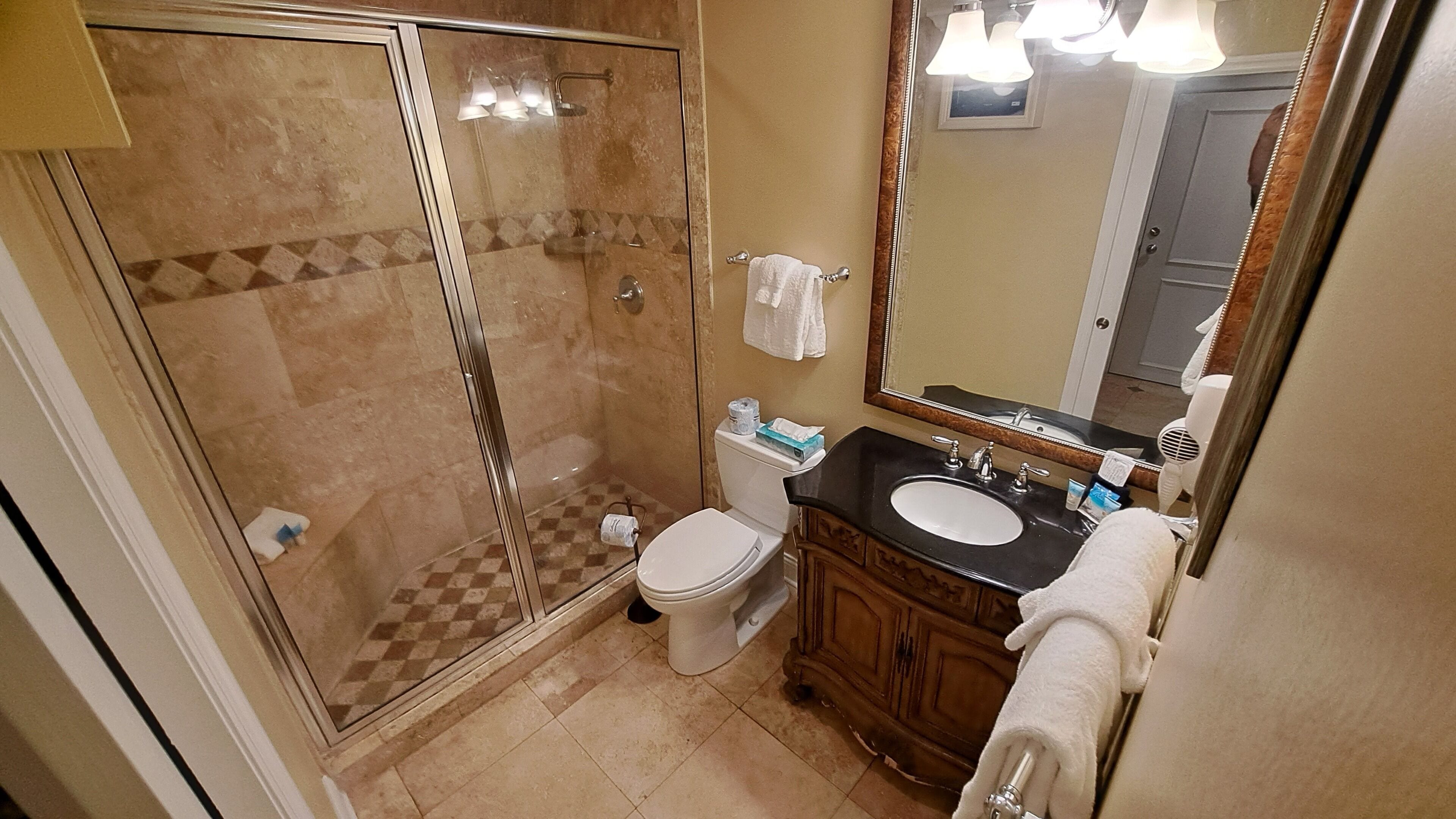 king room 107 | bathroom | free toiletries, hair dryer, towels