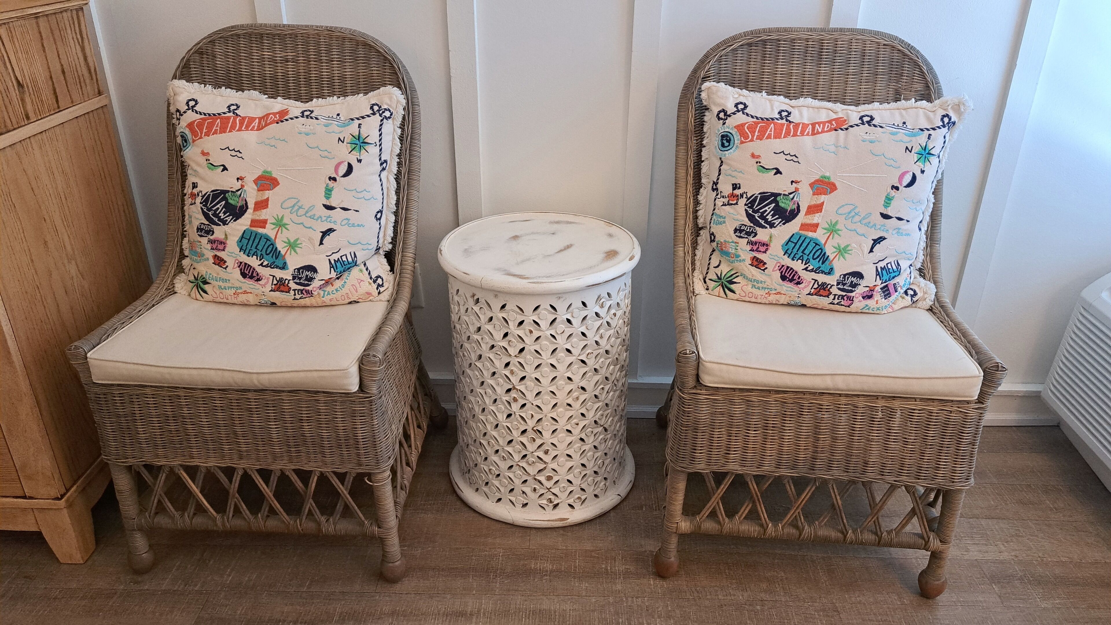 two queen room 202  | premium bedding, individually decorated, individually furnished