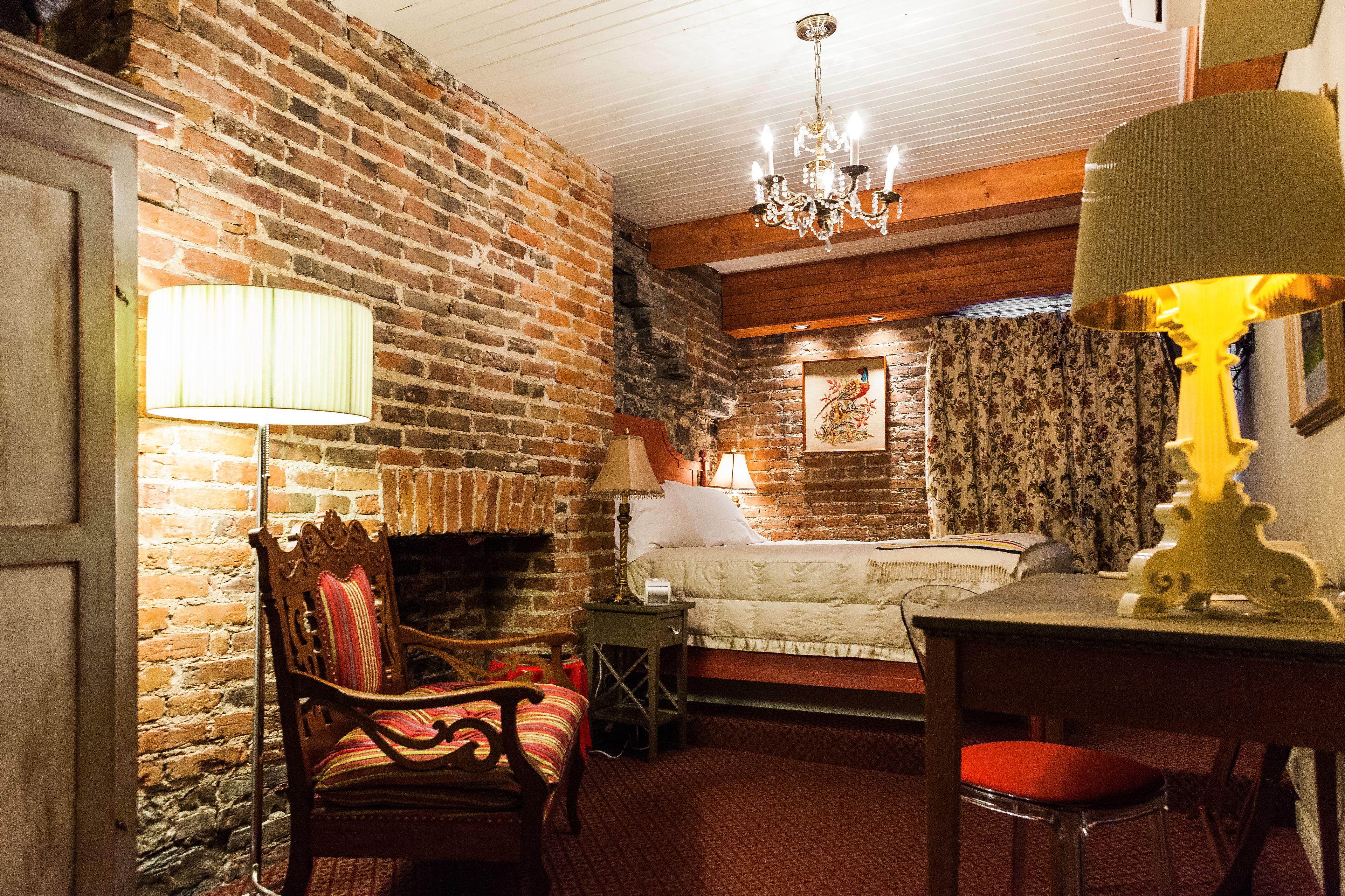 standard room | premium bedding, down duvets, pillow-top beds, individually decorated