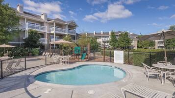 Private pool
