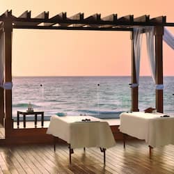 Couples treatment rooms, sauna, hot tub, steam room, Turkish bath