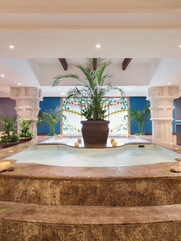 Couples treatment rooms, sauna, hot tub, steam room, Turkish bath