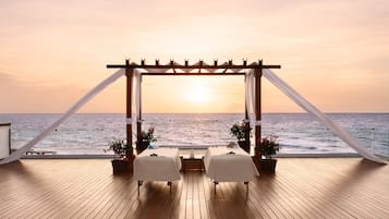 Espace de soins pour les couples, sauna, bain Ă remous, hammam, hammam