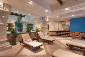 Couples treatment rooms, sauna, hot tub, steam room, Turkish bath