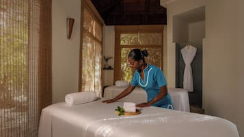 Couples treatment rooms, body treatments, hot stone massages