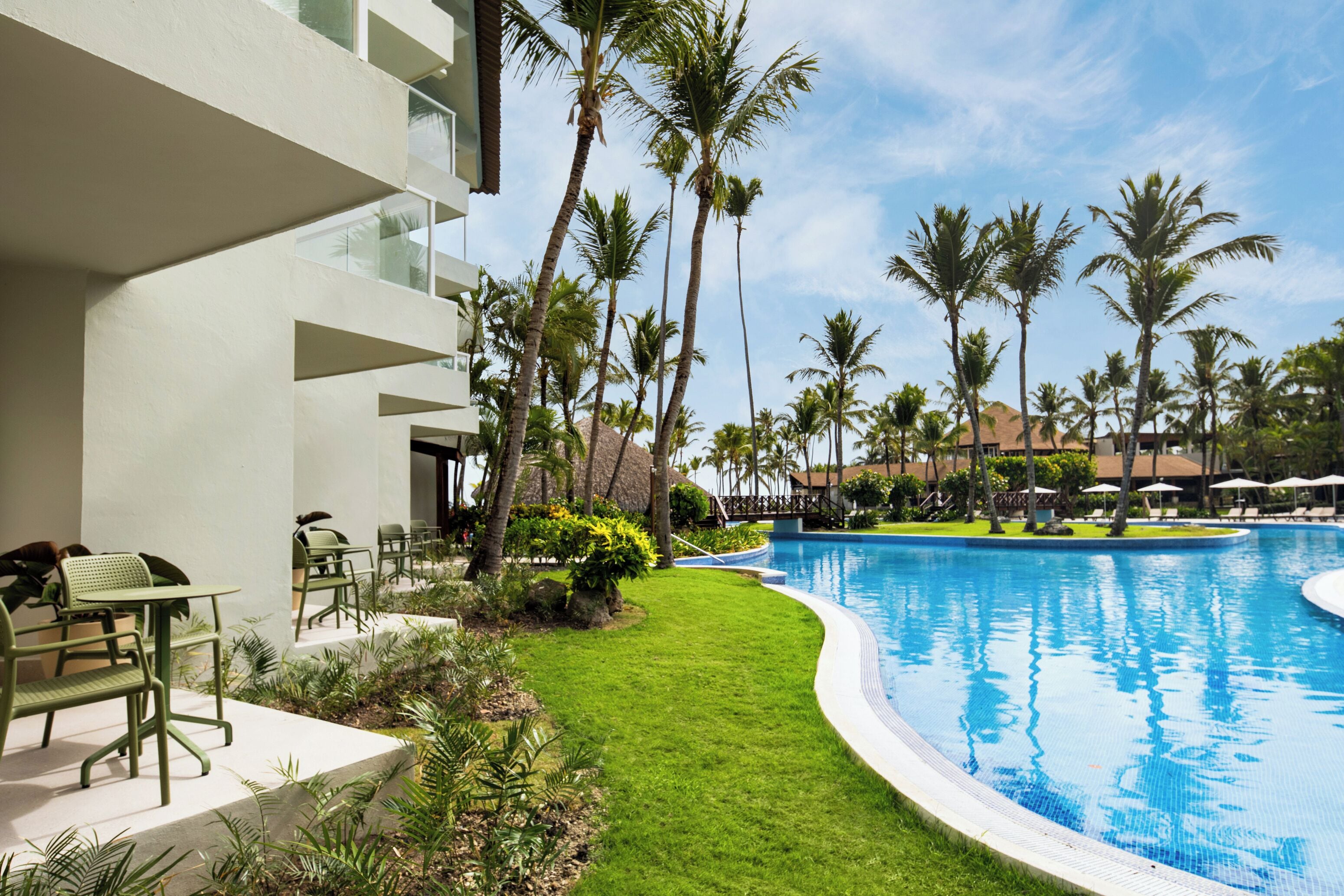 Standaard kamer, 1 kingsize bed (Tropical View | Pool Walk Out) | Uitzicht vanuit de kamer