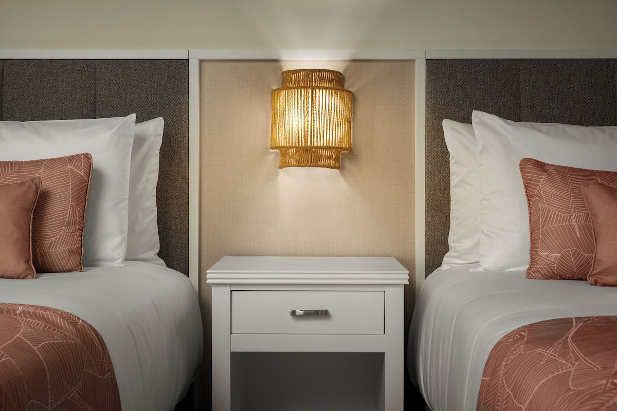 Free minibar, in-room safe, desk, laptop workspace