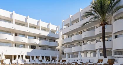 Palmanova Beach Apartments by TRH