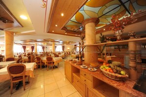 Lunch and dinner served, local cuisine