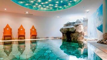 Indoor pool, pool loungers