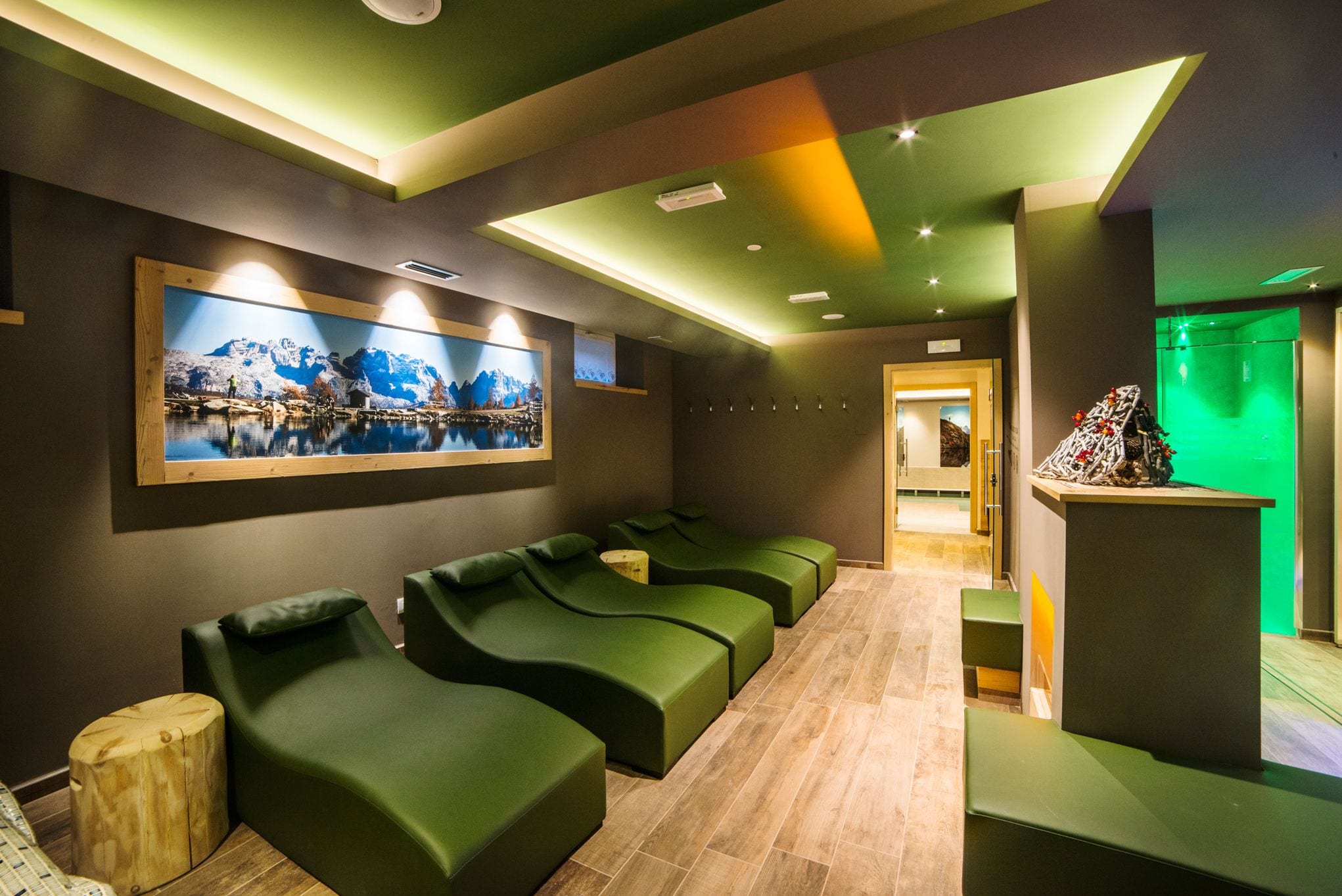 sauna, hot tub, steam room