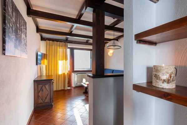 Apartment, 2 Bedrooms | Living area