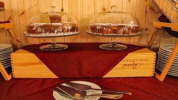 Tägliches inbegriffenes Frühstücksbuffet