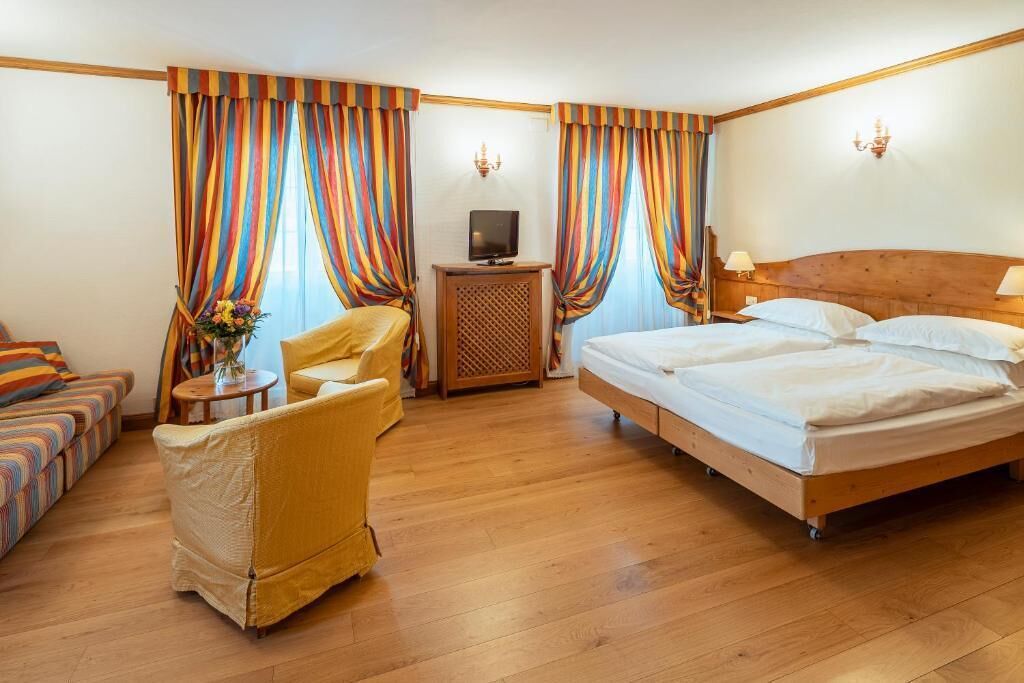 Bureau, Wi-Fi gratuit, draps fournis