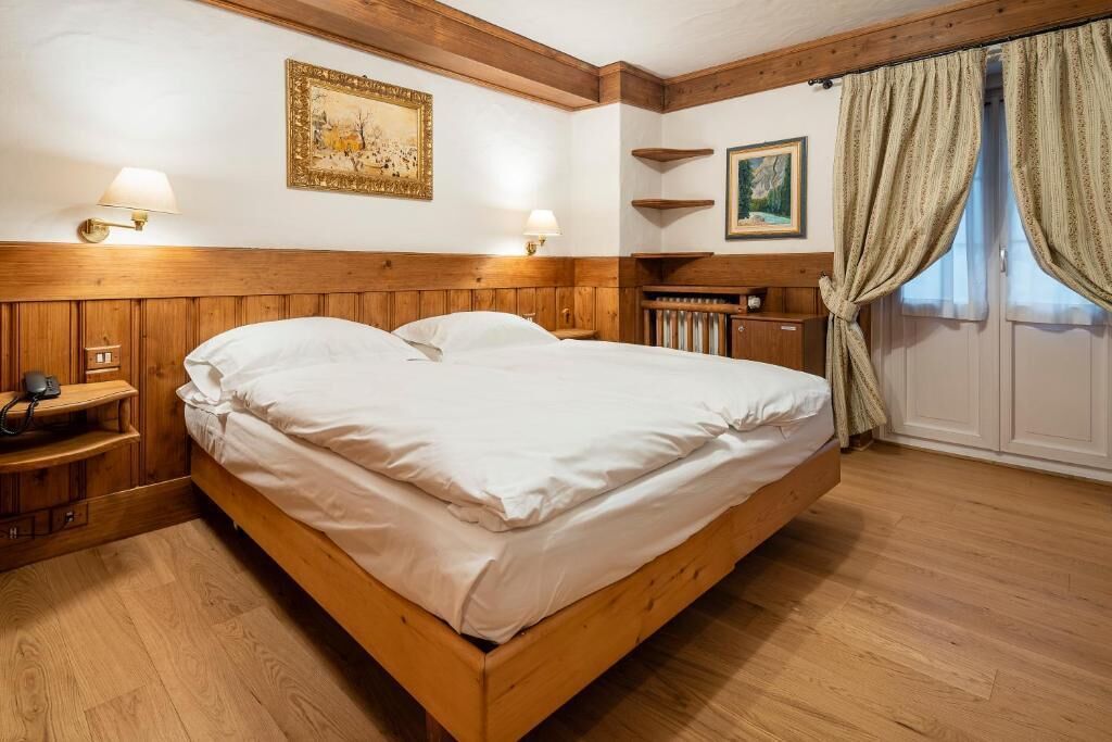 Bureau, Wi-Fi gratuit, draps fournis