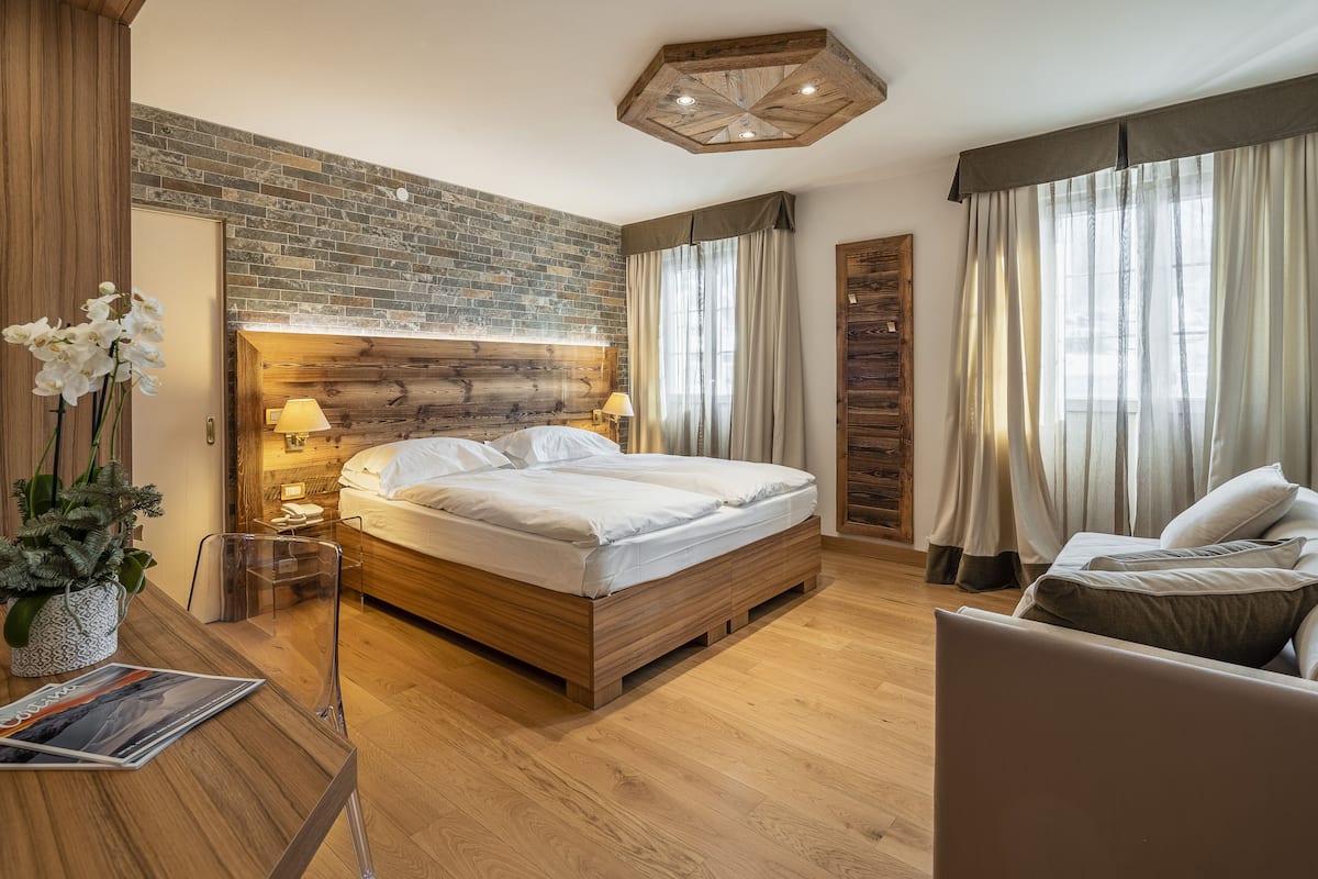 Deluxe-Doppelzimmer | Schreibtisch, kostenloses WLAN, Bettwäsche