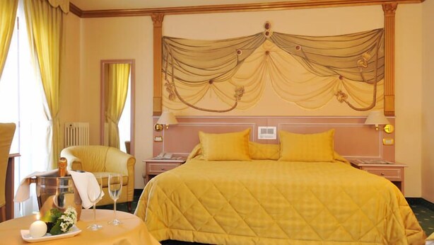 Classic Double or Twin Room - Hotel Miramonti (Pinzolo)