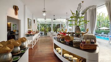 Breakfast area