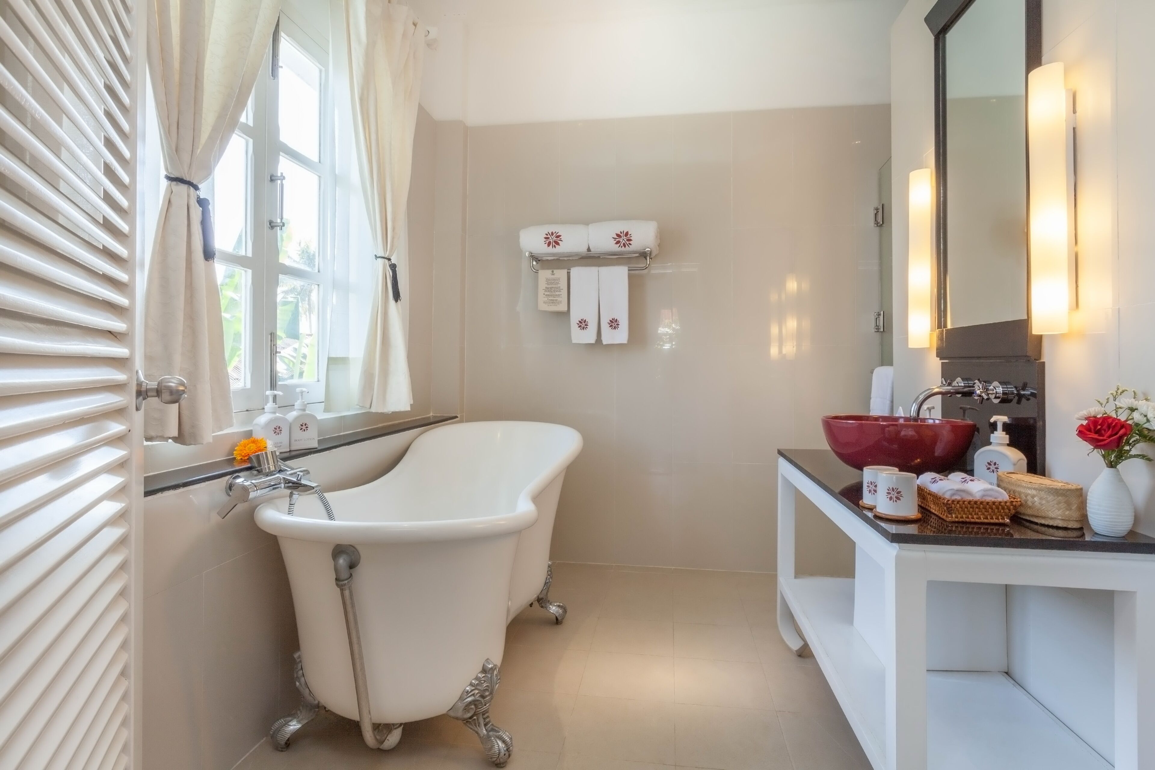 laos suite | bathroom | free toiletries, hair dryer, bathrobes, slippers