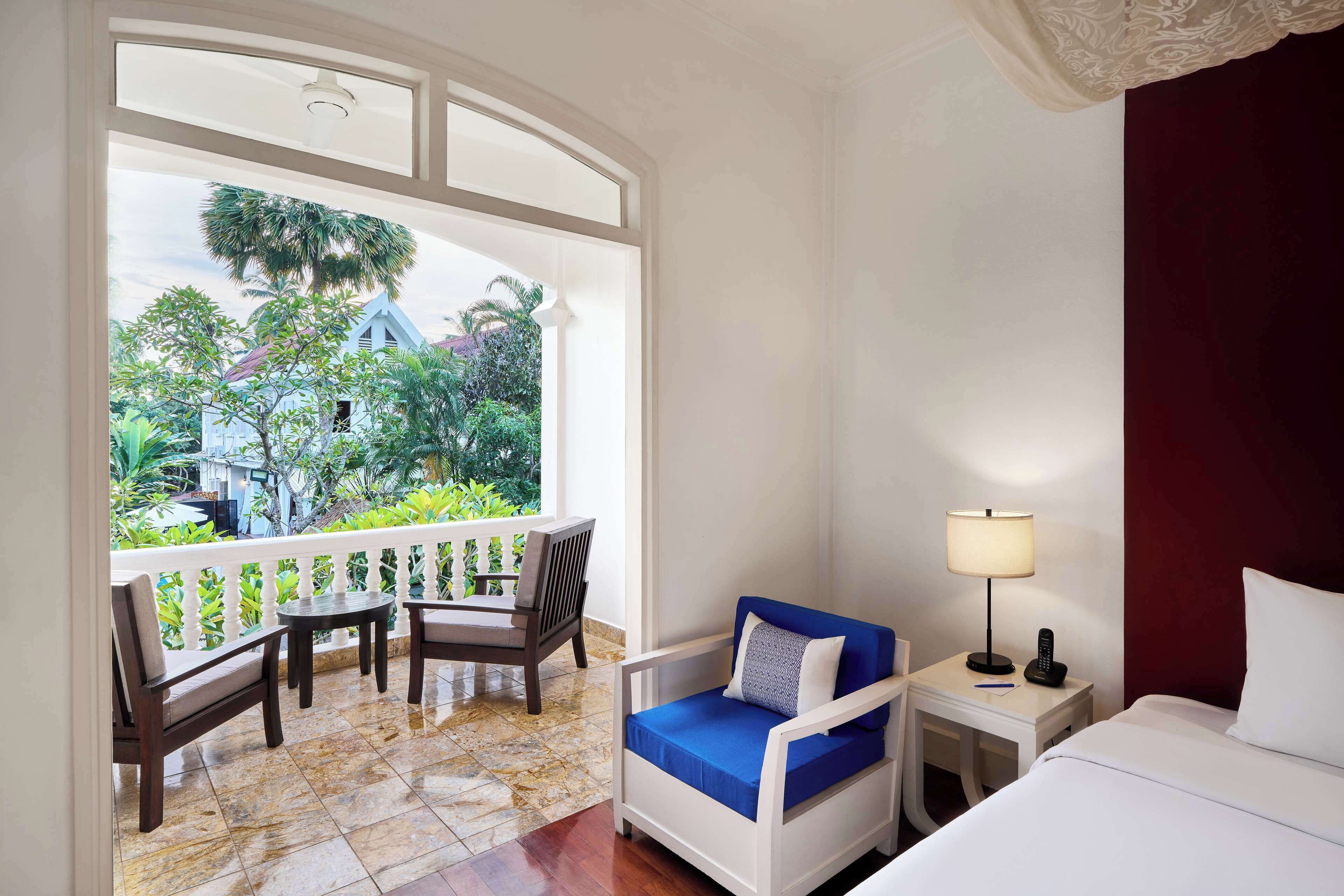 garden wing king room | 1 bedroom, in-room safe, desk, iron/ironing board