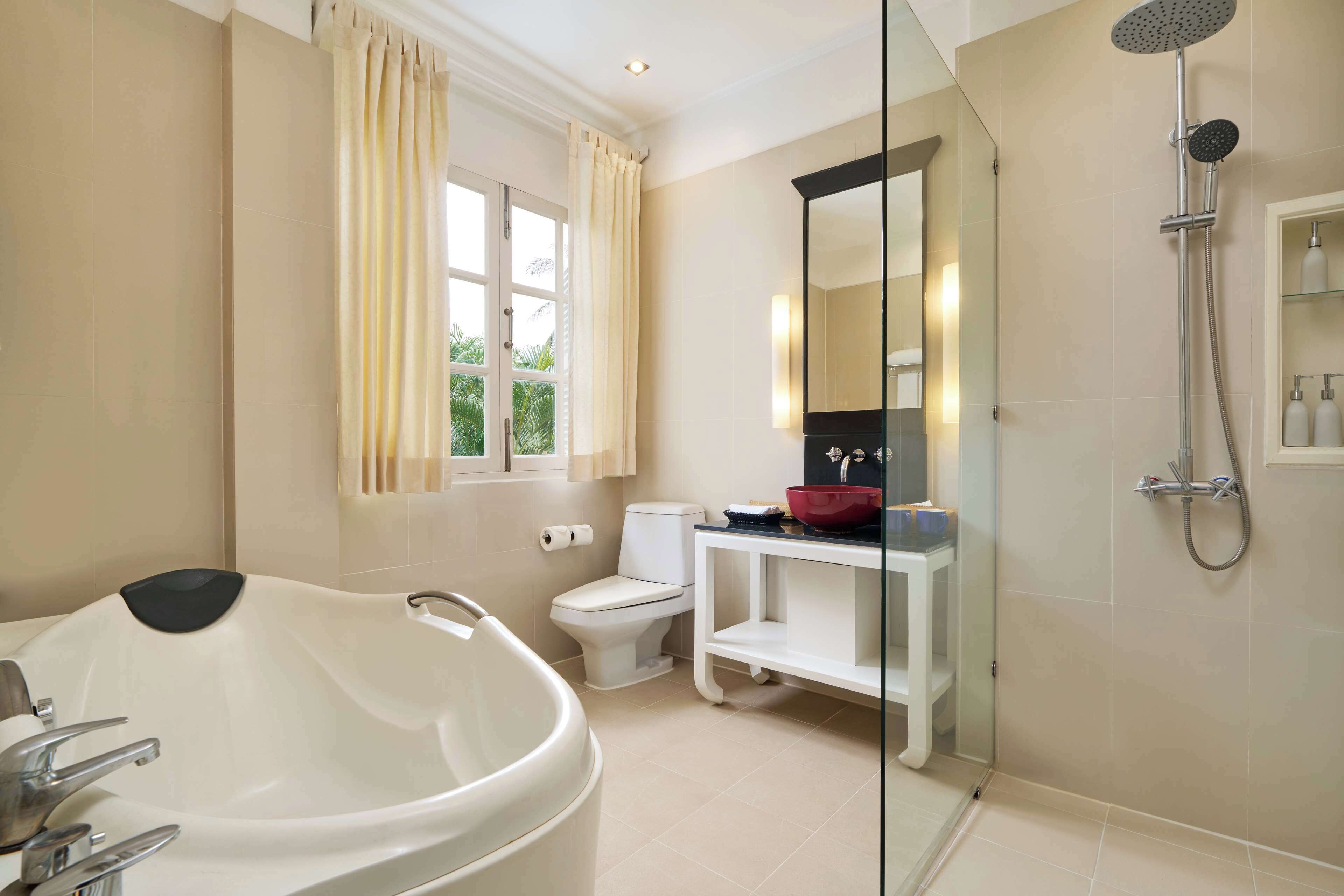 maison suite | bathroom | free toiletries, hair dryer, bathrobes, slippers