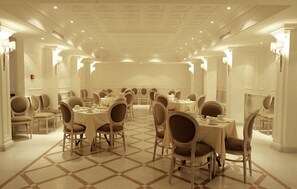 Free daily buffet breakfast - Sunrise Hotel (Rome)