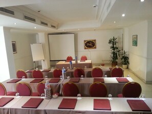 Business center - Sunrise Hotel (Rome)