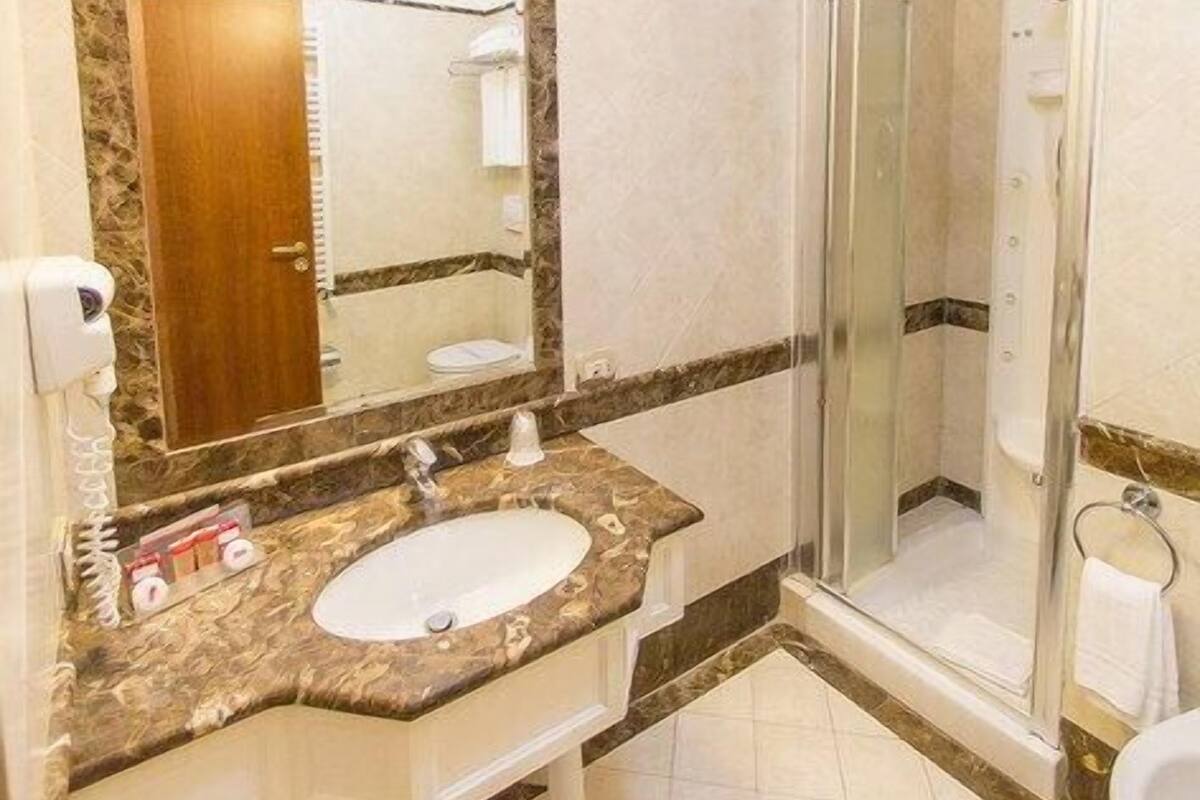 Minibar, in-room safe, desk, soundproofing