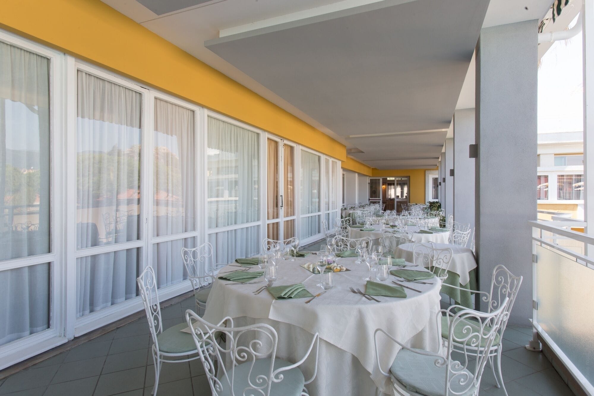 Daily buffet breakfast (EUR 15 per person)