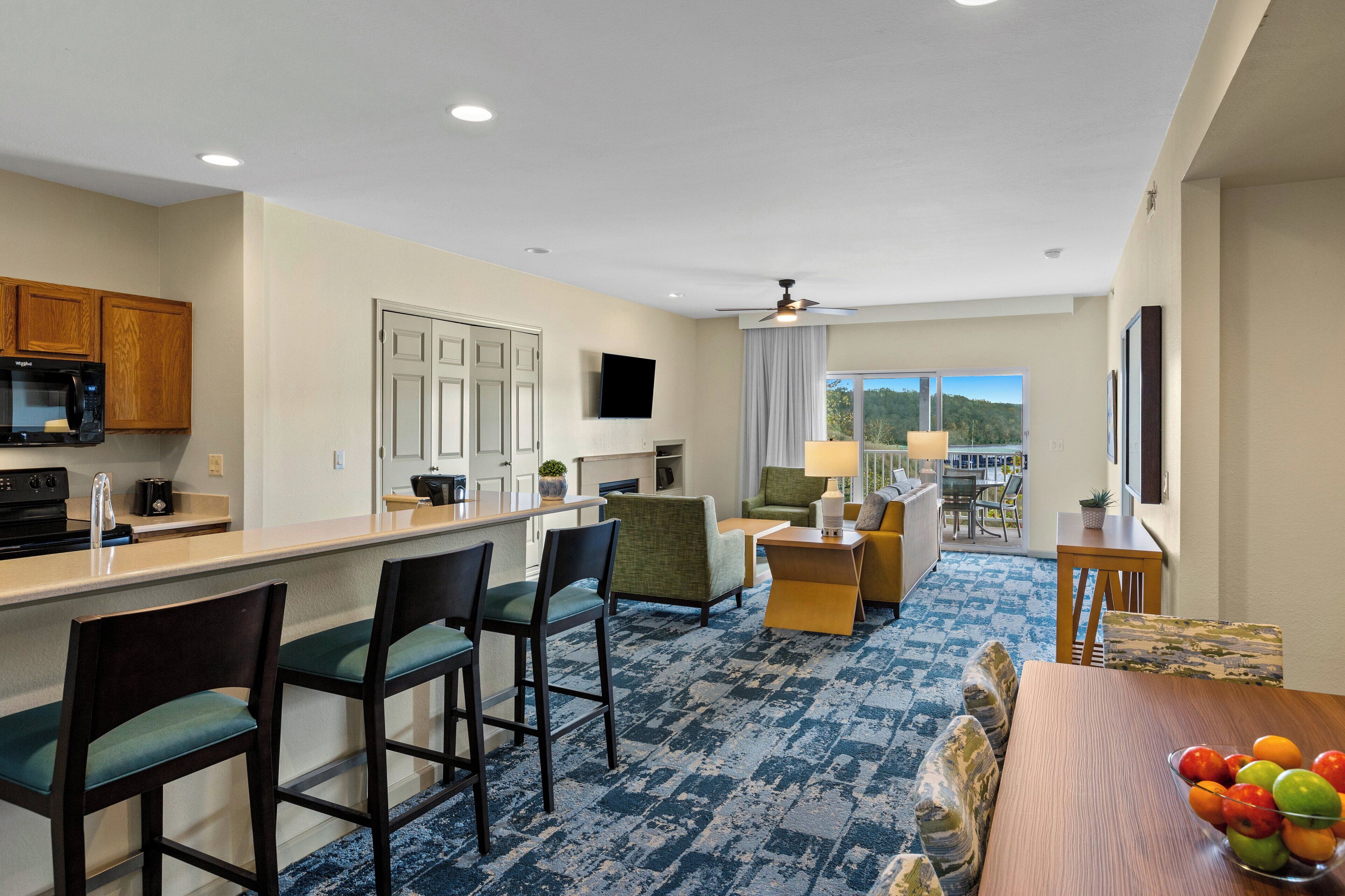 standard condo, 3 bedrooms, non smoking, kitchen | shared kitchen | full-sized fridge, microwave, oven, dishwasher