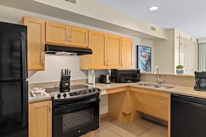 Full-sized fridge, microwave, oven, dishwasher