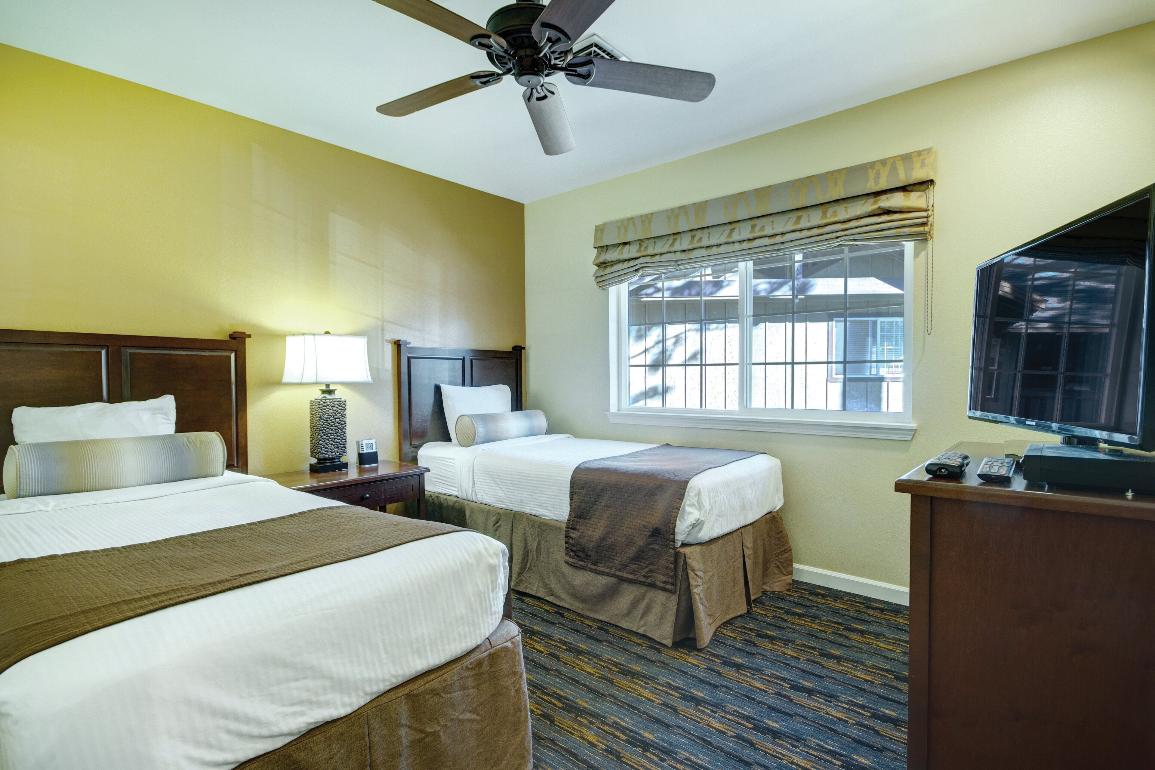 condo, 2 bedrooms, kitchen | iron/ironing board, wifi, bed sheets, alarm clocks