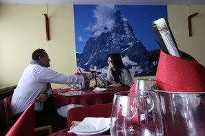 Local cuisine - Hotel Lo Stambecco (Valtournenche)