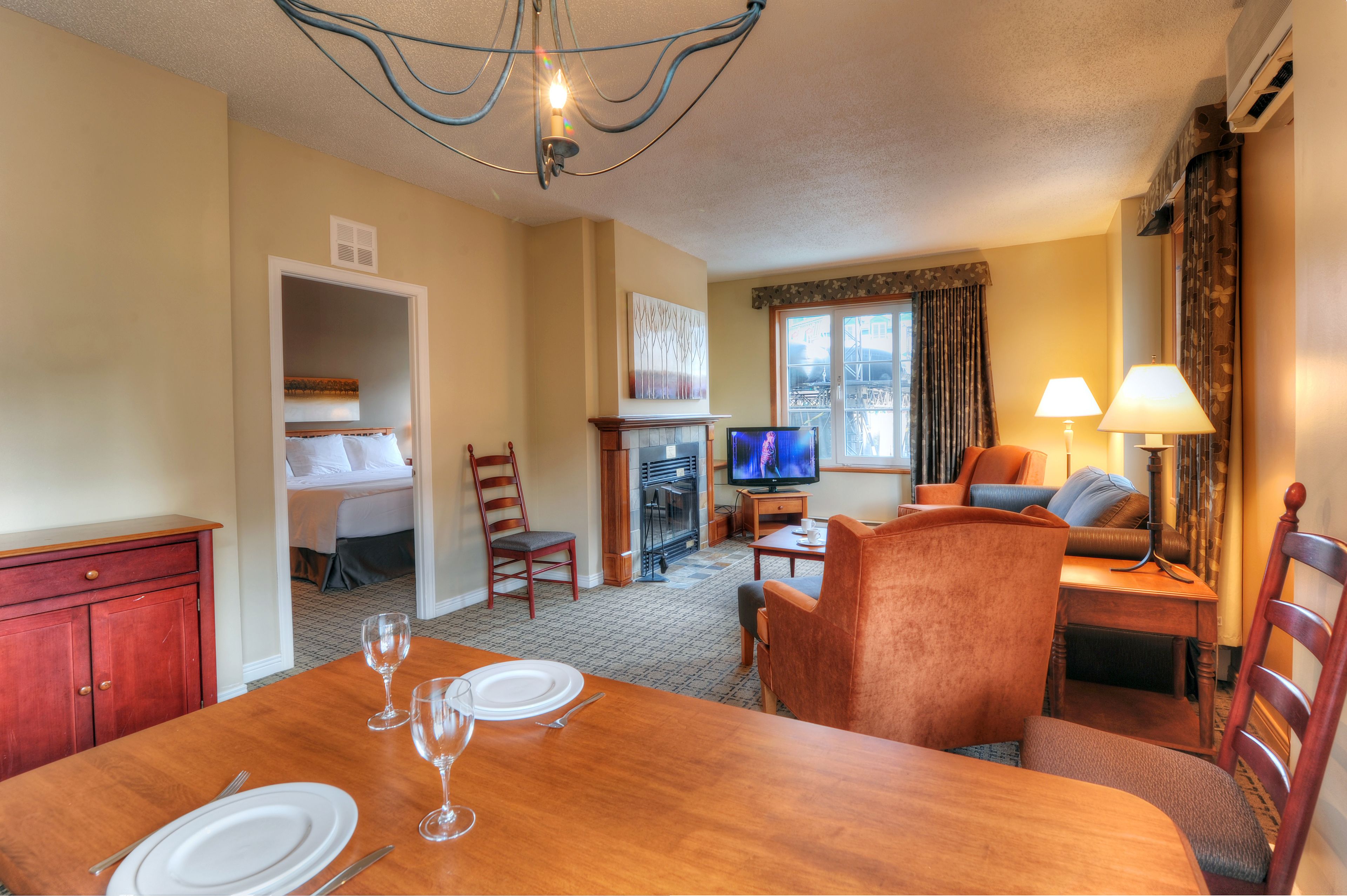 40-inch flat-screen tv with cable channels, tv